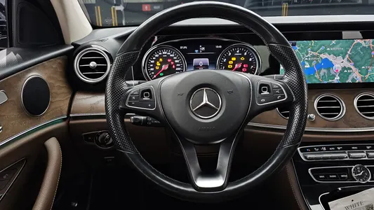 Mercedes-Benz E-Class W213 E300 4MATIC 2018 13