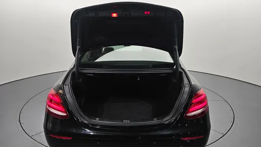 Mercedes-Benz E-Class W213 E300 4MATIC 2018 18