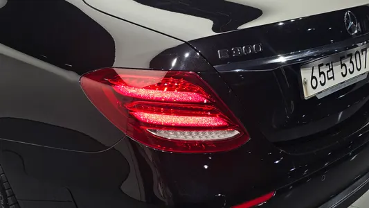 Mercedes-Benz E-Class W213 E300 4MATIC 2018 23