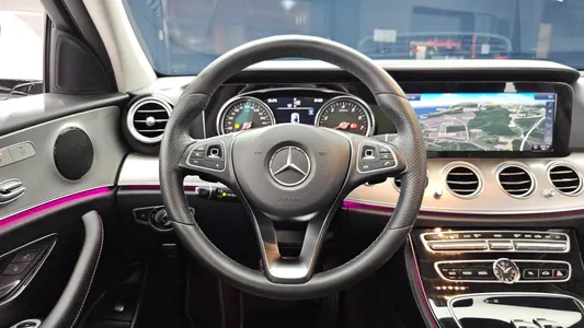 Mercedes-Benz E-Class W213 E200 2018 12