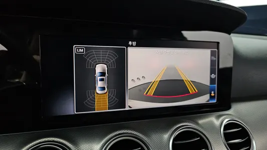 Mercedes-Benz E-Class W213 E200 2018 13