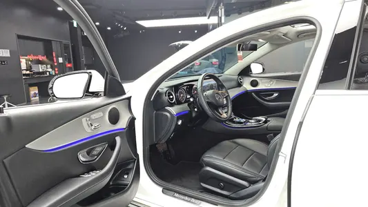 Mercedes-Benz E-Class W213 E200 2018 9