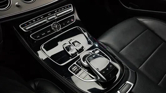 Mercedes-Benz E-Class W213 E200 2018 16