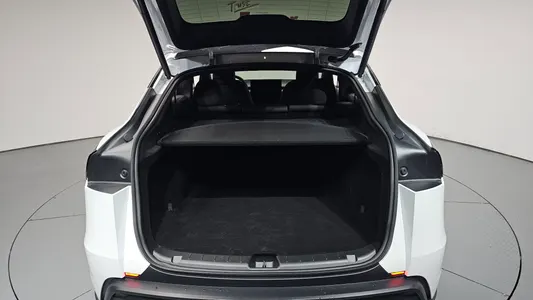 Tesla Y RWD 2026 20