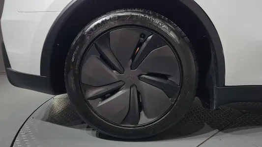 Tesla Y RWD 2026 22
