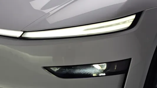 Tesla Y RWD 2026 23
