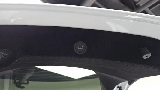 Tesla Y RWD 2026 28