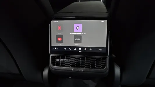 Tesla Y RWD 2026 31