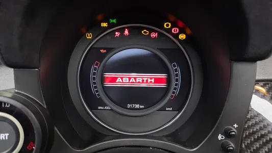 Fiat 500C 2020 27