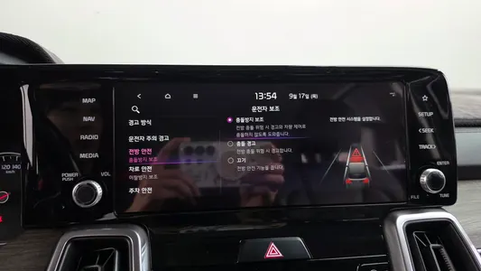 Kia 4 2.2 2WD 2021 16