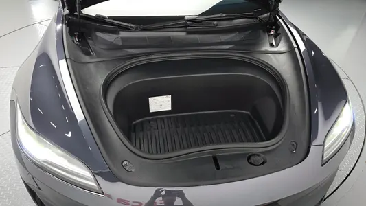 Tesla 3 AWD 2026 6