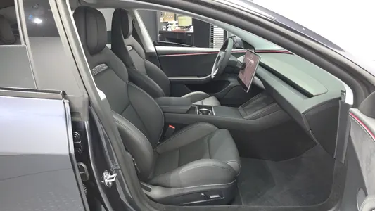 Tesla 3 AWD 2026 11