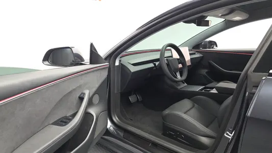 Tesla 3 AWD 2026 10