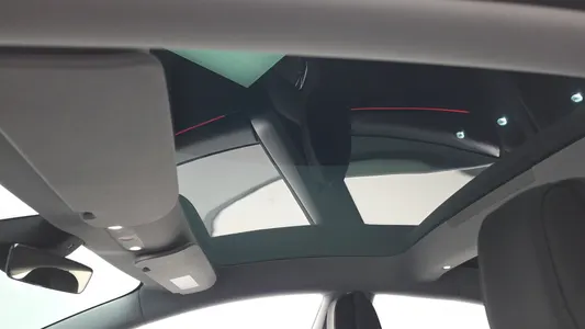 Tesla 3 AWD 2026 18