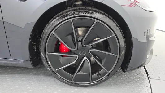 Tesla 3 AWD 2026 22