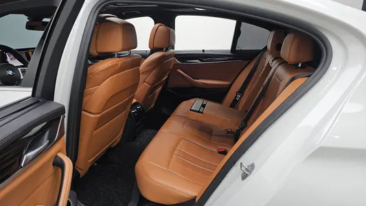 BMW 5 Series (G30) 520i M 2022 26