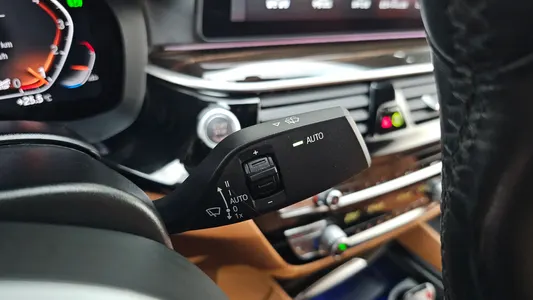 BMW 5 Series (G30) 520i M 2022 27