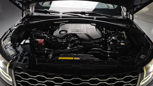 Land Rover 레인지로버 벨라 3.0 D300 R- HSE 2018 5