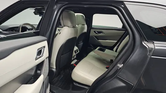 Land Rover 레인지로버 벨라 3.0 D300 R- HSE 2018 10