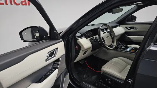 Land Rover 레인지로버 벨라 3.0 D300 R- HSE 2018 9