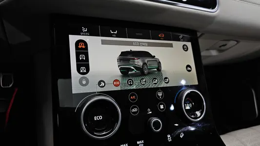 Land Rover 레인지로버 벨라 3.0 D300 R- HSE 2018 31