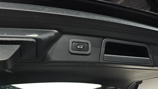 Land Rover 레인지로버 벨라 3.0 D300 R- HSE 2018 27