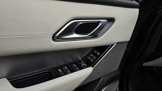 Land Rover 레인지로버 벨라 3.0 D300 R- HSE 2018 37