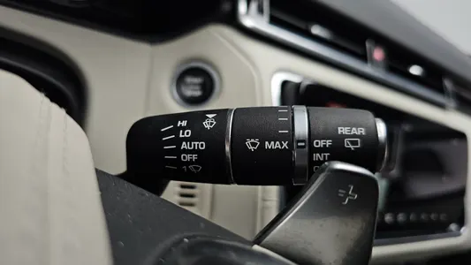 Land Rover 레인지로버 벨라 3.0 D300 R- HSE 2018 39
