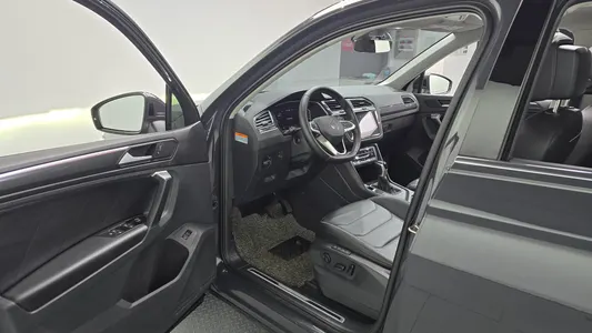 Volkswagen 2 2.0 TDI 2022 10