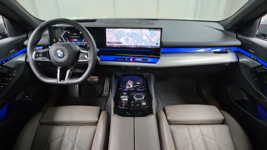 BMW 5 Series (G60) 520i M 2025 7