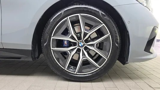 BMW 5 Series (G60) 520i M 2025 21
