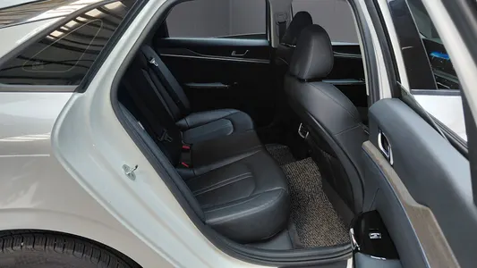 Kia K5 3 2.0 2021 11