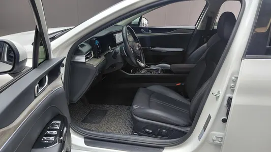 Kia K5 3 2.0 2021 10