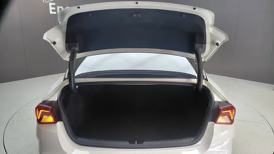Kia K5 3 2.0 2021 17