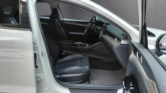 Kia K5 3 2.0 2021 26