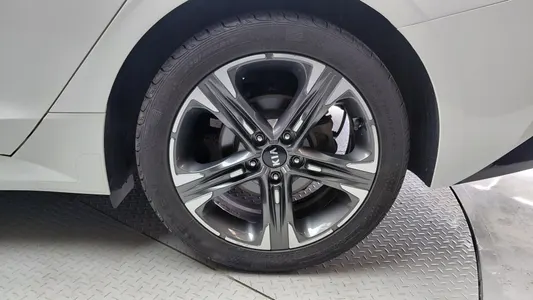 Kia K5 3 2.0 2021 21