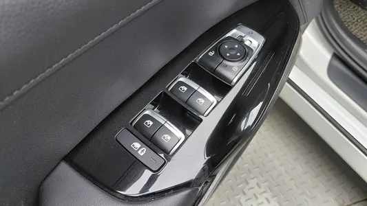 Kia K5 3 2.0 2021 30