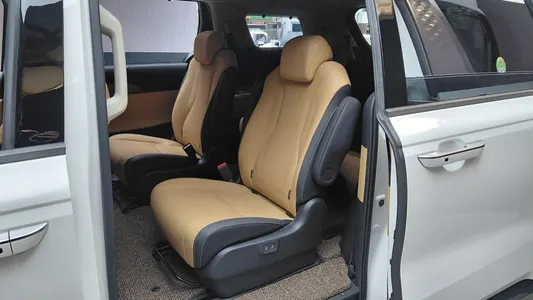 Kia Carnival 9 2023 12