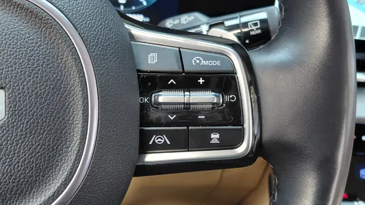 Kia Carnival 9 2023 13