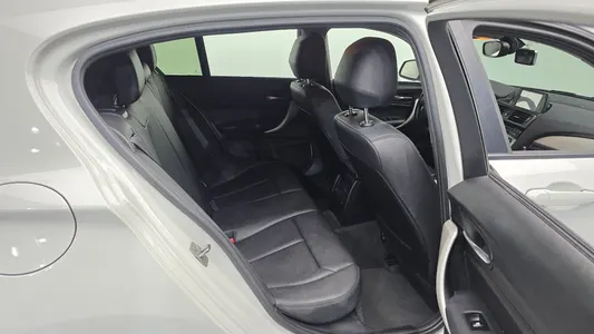 BMW 1 Series (F20) 118d 5 2016 12