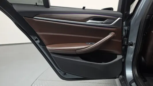 BMW 5 Series (G30) 530i xDrive M 2017 25