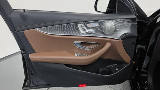 Mercedes-Benz E-Class W213 E350 4MATIC 2022 24