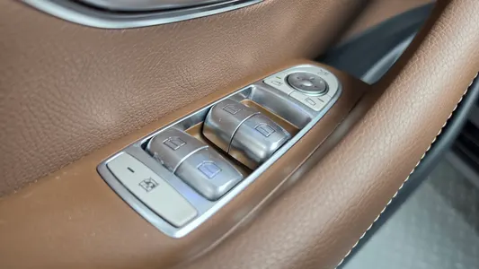 Mercedes-Benz E-Class W213 E350 4MATIC 2022 29