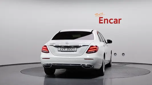 Mercedes-Benz E-Class W213 E220d 2016 4