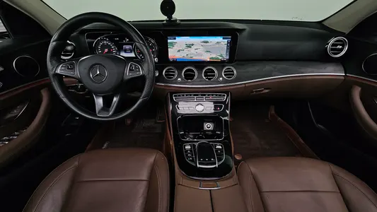 Mercedes-Benz E-Class W213 E220d 2016 7
