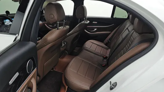 Mercedes-Benz E-Class W213 E220d 2016 11