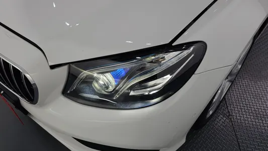Mercedes-Benz E-Class W213 E220d 2016 23