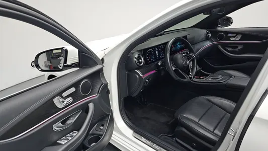 Mercedes-Benz E-Class W213 E250 AMG Line 2023 9