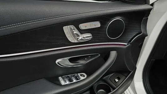 Mercedes-Benz E-Class W213 E250 AMG Line 2023 28