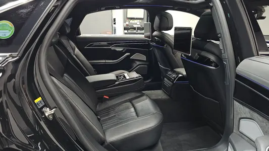 Audi A8 (D5) 55 TFSI LWB 2020 11